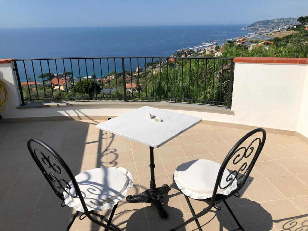 La Casa Di Sissi B&B 산레모 외부 사진