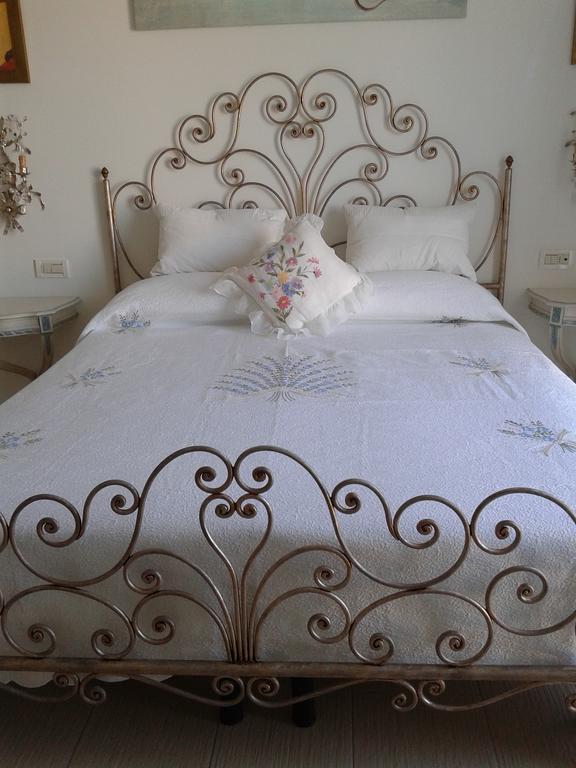 La Casa Di Sissi B&B 산레모 외부 사진
